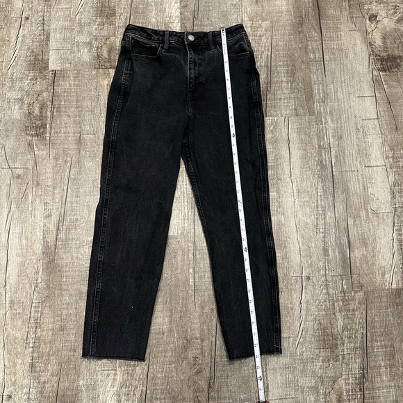 Hollister Ultra High Rise Mom Jean Vintage Stretch Women's Size 3S Black Denim - Picture 3 of 11